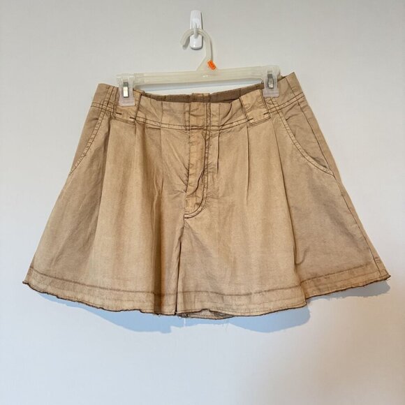 Free People Tan Paper Bag Flowy WideLeg High Waist Pleated Raw Hem Shorts 4 NWOT - Picture 1 of 8